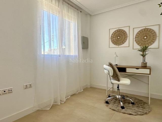 Apartamento en venta en Torrevieja, Puerto Deportivo. Apartamentos.