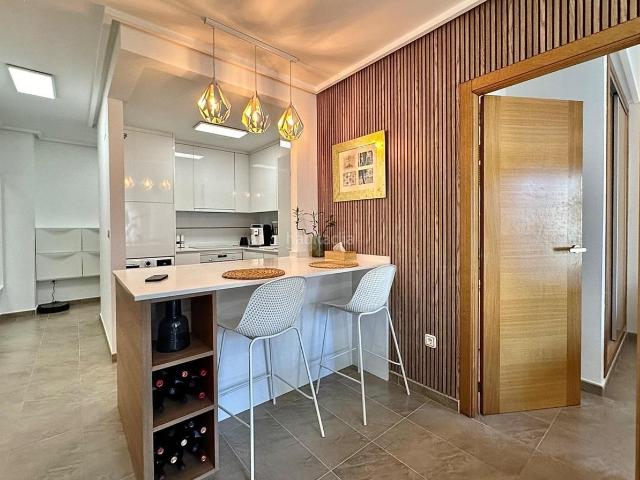 Apartamento en venta en Torrevieja, Puerto Deportivo. Apartamentos.