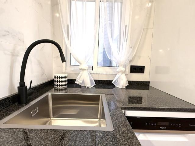 Apartamento en venta en Torrevieja, Puerto Deportivo. Apartamentos.