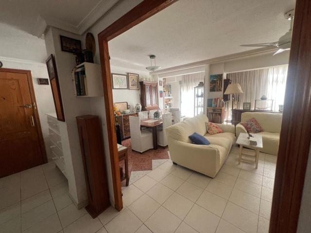 Apartamento en venta en Torrevieja, Puerto Deportivo. GRAN APARTAMENTO EN CENTRO DE TORREVIEJA 3 HAB, 1 BAÑOS. Apartamentos.