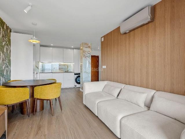 Apartamento en venta en Torrevieja, Punta Prima. Ático con vistas panorámicas al mar en Punta Prima. Apartamentos.