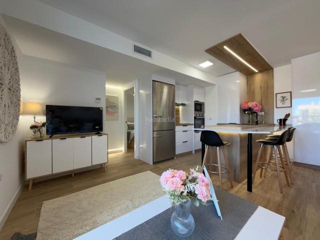 Apartamento en venta en Torrevieja, Punta Prima. Apartamento completamente reformado con vistas al mar!. Apartamentos.