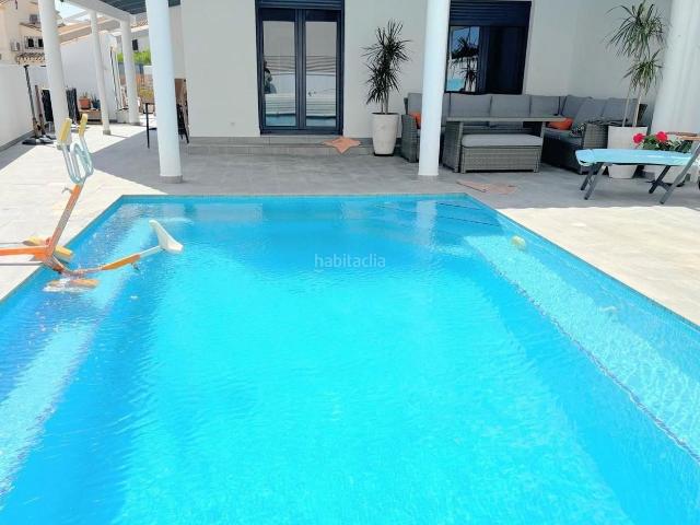 Apartamento en venta en Torrevieja, Punta Prima. Apartamentos.