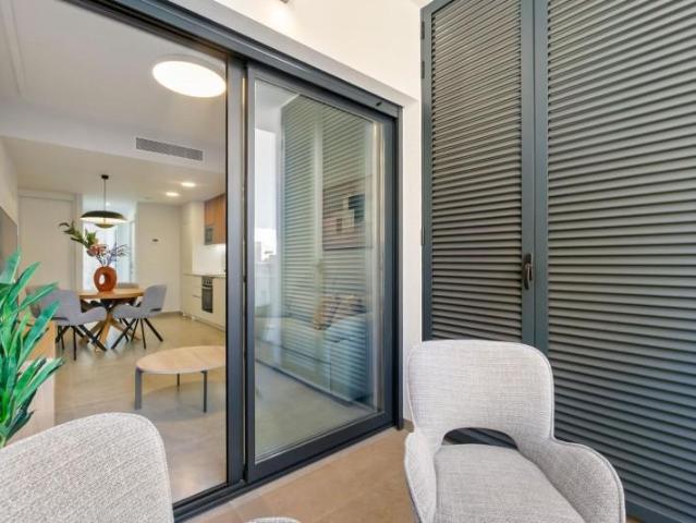 Apartamento en venta en Torrevieja, Paseo maritimo
