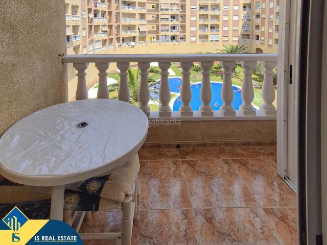 Apartamento en venta en Torrevieja, Parque de las Naciones. Apartamento con piscina comunitaria, en la provincia de Alicante, en la ciudad de Torrevieja. 2 habitaciones 58 m² 700 metros.