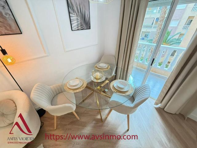 Apartamento en venta en Torrevieja, Parque de las Naciones. Apartment for Sale near the Park Torrevieja. Apartamentos.
