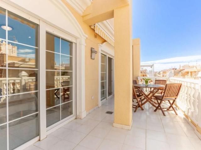 Apartamento en venta en Torrevieja, Playa de los Locos