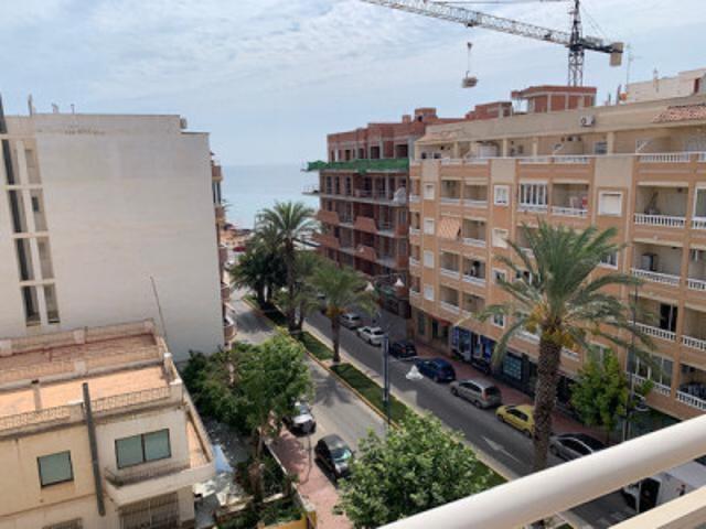 Apartamento en venta en Torrevieja, Playa de los locos