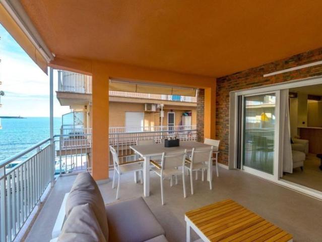 Apartamento en venta en Torrevieja, Playa de los Naufragos