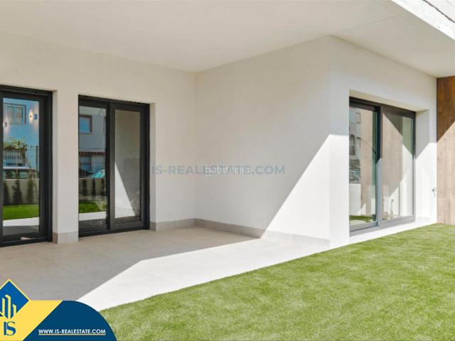 Apartamento en venta en Torrevieja, Playa de los Náufragos. Apartamento para construir en la provincia de Alicante, en la localidad de Torrevieja, en la zona de Playa del Acequión. 2 habitac.