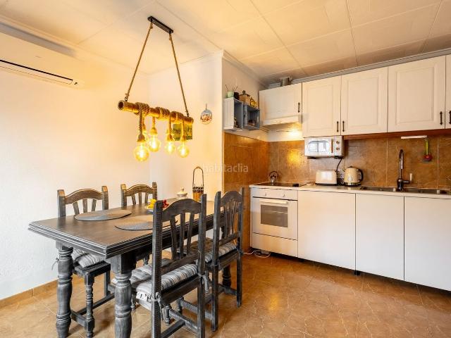 Apartamento en venta en Torrevieja, Zona Carrefour Urbanizaciones. Encantador apartamento en planta baja en una zona pintoresca!. Apartamentos.