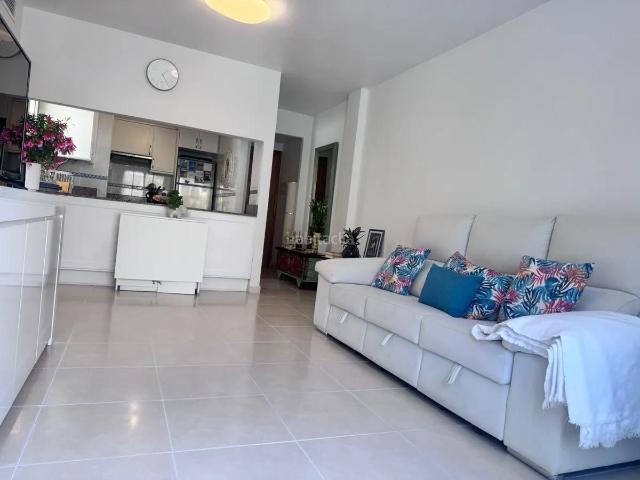 Apartamento en venta en Torrevieja, Zona Playa de los Locos. Ático en venta en Zona Playa de los Locos. Apartamentos.