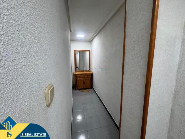 Apartamento en venta en Torrevieja, Zona Playa de los Locos. Apartamento con terraza en venta en la provincia de Alicante, Torrevieja, Playa de los Locos. 2 habitaciones 64 m² 200 metros.