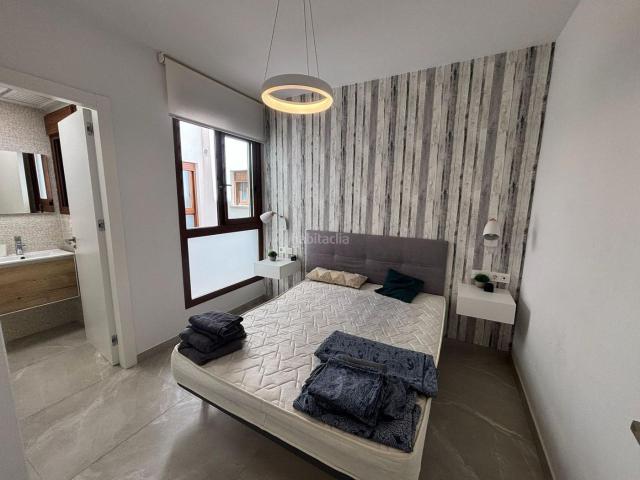 Apartamento en venta en Torrevieja, Zona Playa de los Locos. Apartamento con licencia turistica a 100 metros de la playa de los locos. Apartamentos.