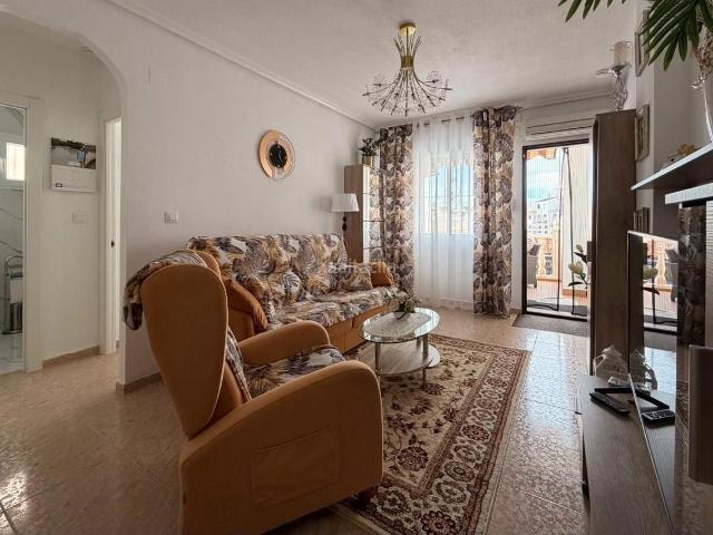 Apartamento en venta en Torrevieja, Zona Playa de los Locos. Apartamento luminoso y reformado en una zona residencial tranquila!. Apartamentos.