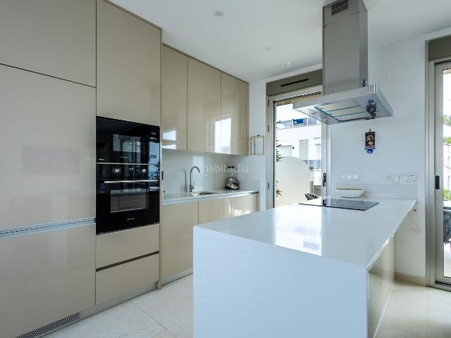 Apartamento en venta en Torrevieja, Zona Playa de los Locos. Apartamentos.