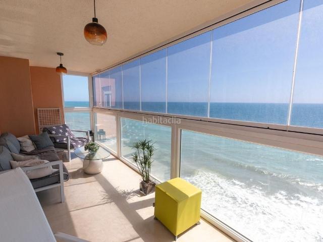 Apartamento en venta en Torrevieja, Zona Playa del Cura. Apartamento exclusivo en primera línea Playa del Cura, Torrevieja Vistas al Mar. Apartamentos.