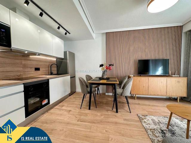 Apartamento en venta en Torrevieja, Zona Playa del Cura. Apartamento reformado con terraza en Torrevieja, Alicante, en la zona de Playa del Cura. 1 dormitorio 41 m² 150 metros del mar.