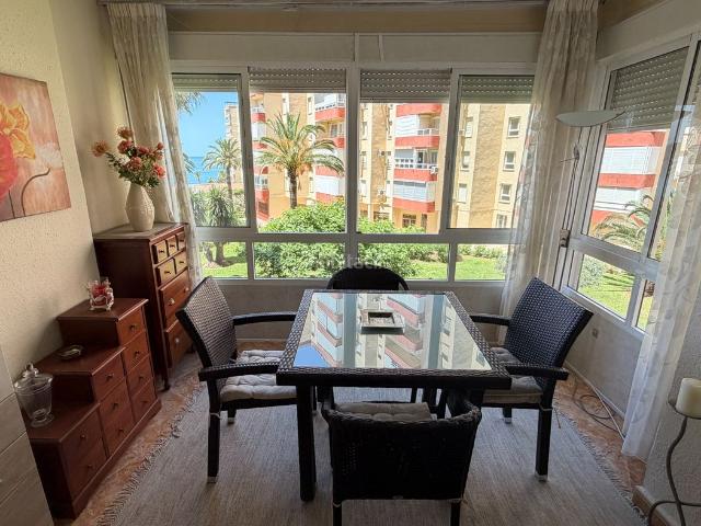 Apartamento en venta en Torrox, Centro Internacional. Estudio con vistas al mar en Torrox Costa Piscina Excelente inversión. Apartamentos.
