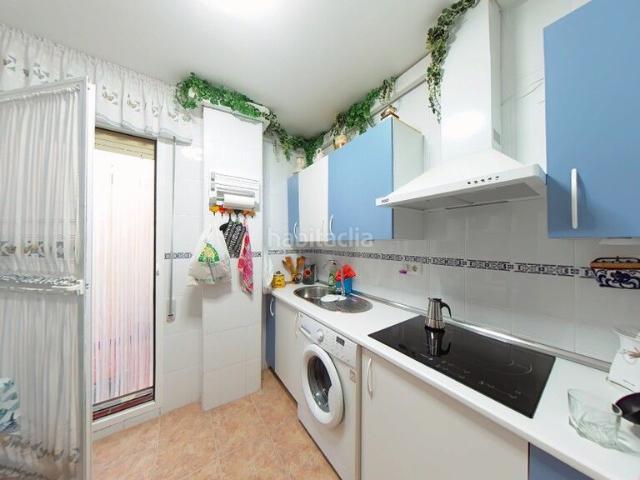Apartamento en venta en Torrox, El Morche. Bajo con patio privado a 100 metros de playa en El Morche. Apartamentos.
