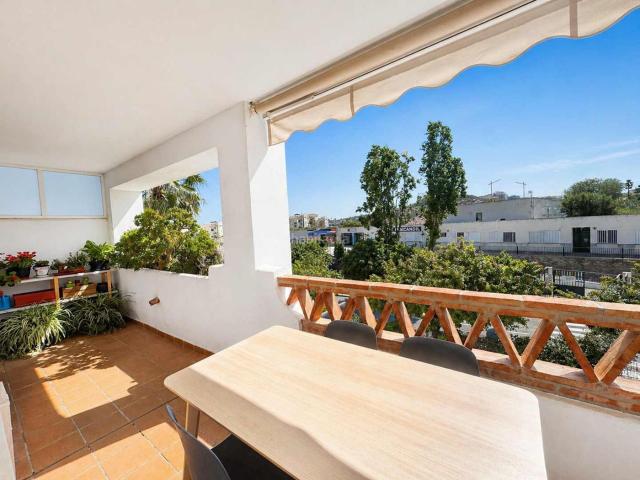 Apartamento en venta en Torrox, El Peñoncillo. Apartamento cerca de la playa en Sabinillas. Apartamentos.