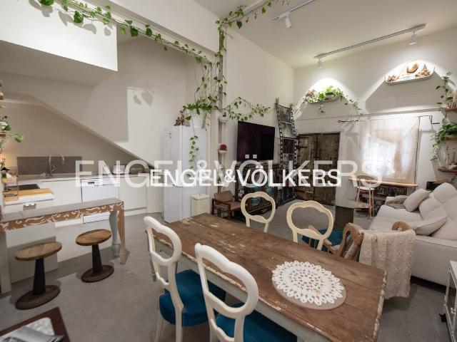 Apartamento en Venta en Triana Casco Antiguo