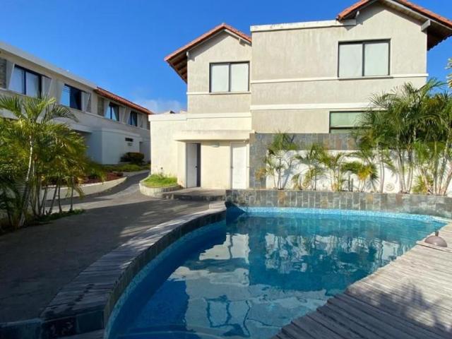Apartamento en Venta en urbanización las atarrayas Nueva Esparta 160 m2. 4 hab