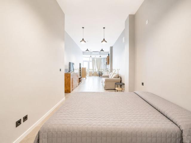 Apartamento en venta en Valencia, Barrio Benicalap. Loft en venta en planta baja con entrada independiente junto al Nou Mestalla. Apartamentos.