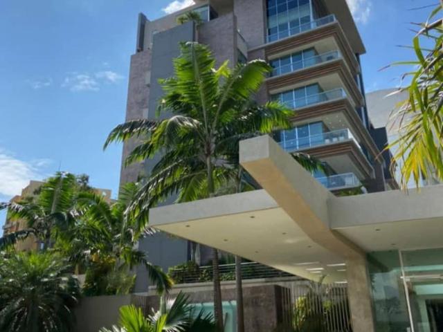 Apartamento en Venta en Valencia Carabobo 475 m2. 4 hab