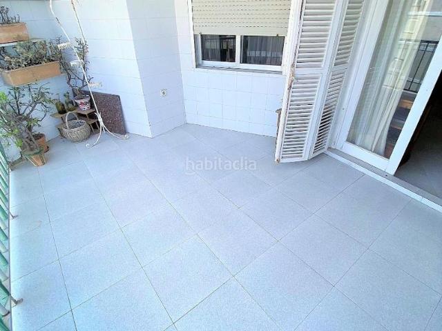 Apartamento en venta en Valencia, El Perellonet. UBICACIÓN PRIVILEGIADA, APARTAMENTO DE 82 M2 SITUADO EN LA AVENIDA DE LAS GAVIOTAS EN LA URBANIZACIÓN LA PÉRGOLA. Apartamentos.