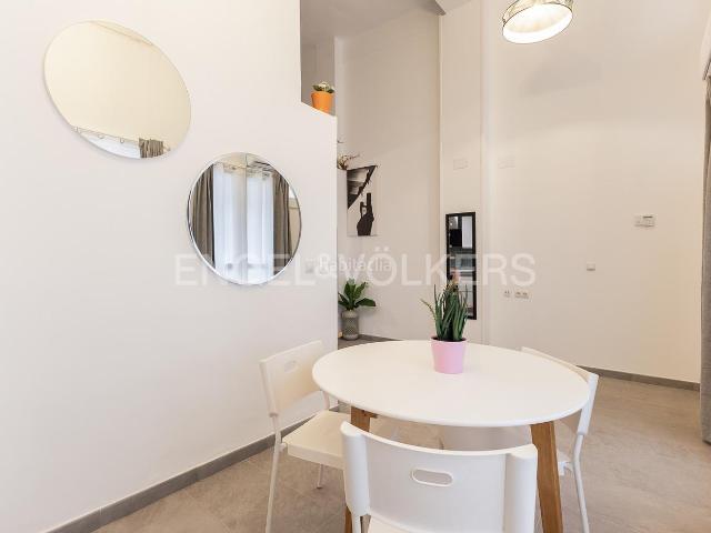 Apartamento en venta en Valencia, El Pilar. BAJO VIVIENDA JUNTO MERCADO CENTRAL. Apartamentos.
