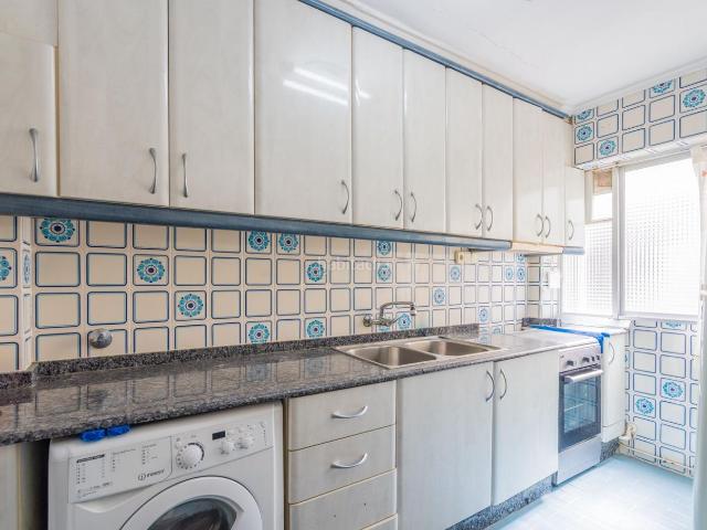 Apartamento en venta en Valencia, Els Orriols. Oportunidad en Orriols 3 habitaciones y ascensor para entrar a vivir. Apartamentos.
