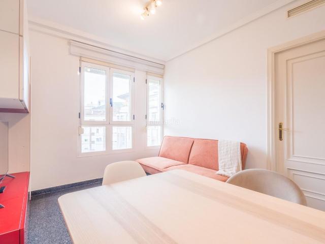 Apartamento en venta en Valencia, Mestalla. Exclusivo apartamento junto a la Avenida de Aragón y el Río Turia Con garaje y trastero. Apartamentos.