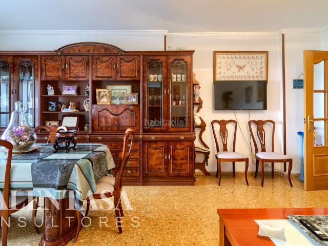 Apartamento en venta en Valencia, Na Rovella Hermanos Maristas. ¡Piso Luminoso con Vistas al Auditorio Arena en Valencia!. Apartamentos.