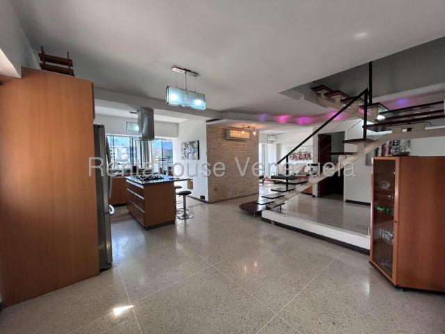 Apartamento en Venta en Valle Abajo, Caracas