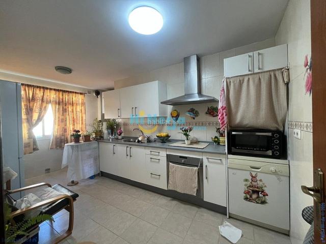Apartamento en venta en Vélez Málaga, Camino Algarrobo Las Arenas. Se vende bonito Piso en VélezMálaga Zona nueva, 2 dormitorios, 2 baños. Apartamentos Vélez.