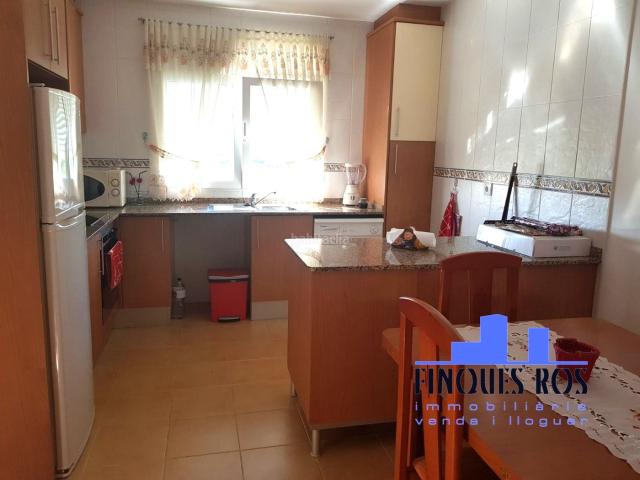 Apartamento en venta en Vinaròs, Costa Norte. APARTAMENTO CON PISCINA COMUNITARIA Y PLAZA DE PARKING. Apartamentos.