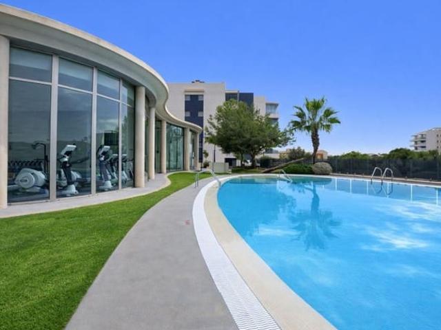 Apartamento en venta en Villamartin, Alicante Costa Blanca
