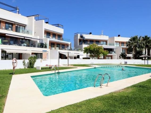Apartamento en venta en Villamartin, Alicante Costa Blanca