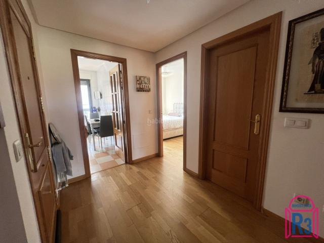 Apartamento en venta en Villaquilambre. Apartamento amplio y bien orientado. Apartamentos.