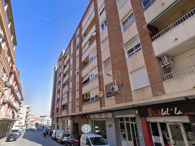 Apartamento en venta en Villena, La Morenica. Amplia vivienda con dos plazas de garaje en Villena. Apartamentos.
