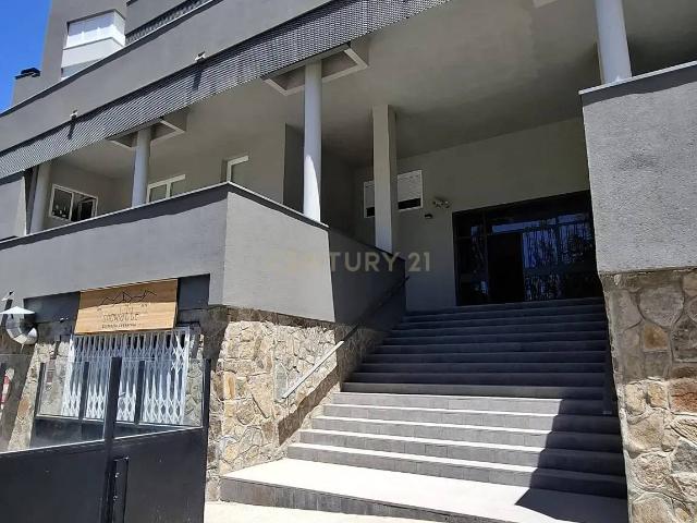 Apartamento en Venta en Zona media