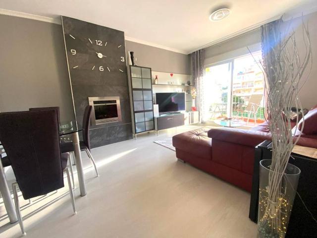 Apartamento en Venta en Zona Centro Comercial Torrequebrada