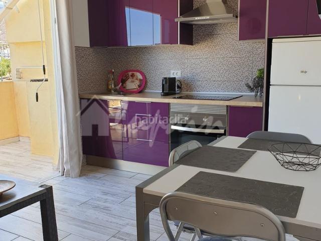 Apartamento en venta en Adeje, Torviscas Centro y Alto. Apartamentos.