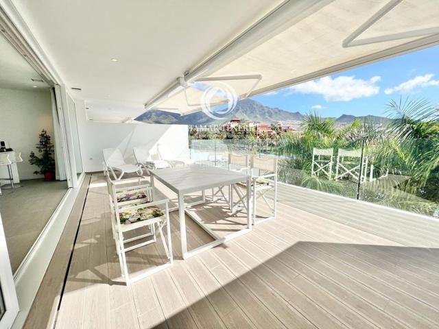 Apartamento en venta en Adeje, Playa del Duque. Vive el lujo en la exclusiva zona del Duque. Apartamentos.