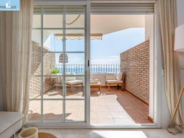 Apartamento en venta en Almuñécar, Almuñecar centro. MARINA DEL ESTE CON VISTA DIRECTA AL MAR. Apartamentos.