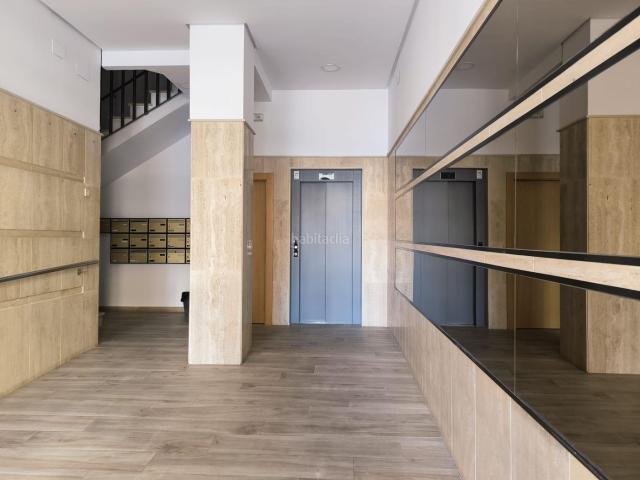 Apartamento en venta en Albacete, Feria. Apartamentos.