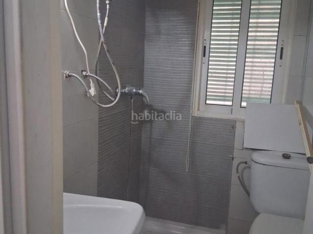 Apartamento en venta en Albacete, Santa Teresa Vereda. PLANTA BAJA ZONA PERPETUO SOCORRO PARA ENTRAR A VIVIR CON TRASTERO. Apartamentos.