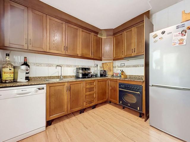 Apartamento en venta en Albatera. Piso de 3 habitaciones para entrar a vivir en Albatera. Apartamentos.