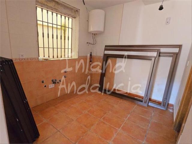 Apartamento en venta en Alcaucín. Apartamentos.